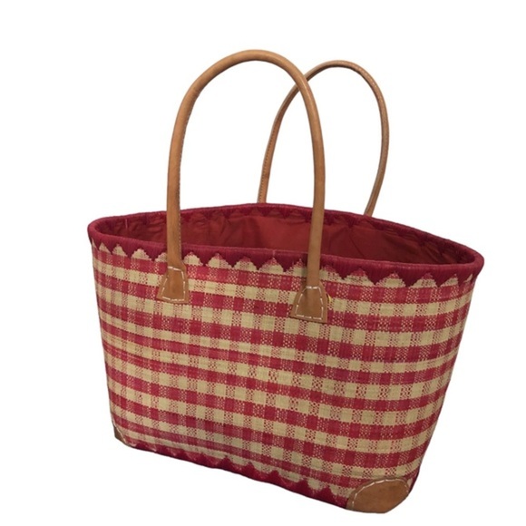 Red checkered Madagascar handcrafted structured raffia large straw wicker tote - Picture 2 of 12